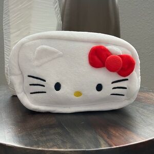 HELLO KITTY Plush Makeup Bag NWOT